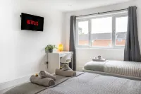 3 Bedroom House-Free Parking Hoteles en West Allotment