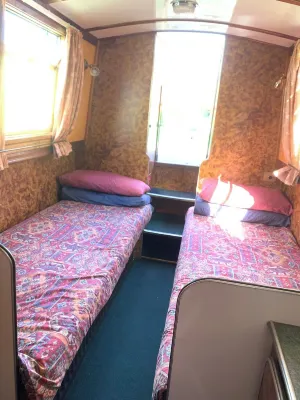 Stone - Boat - Sleeps 4 - Pet Friendly-85ws Các khách sạn gần Swan Inn