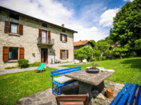 Piazzaga565 Hotels in Torno