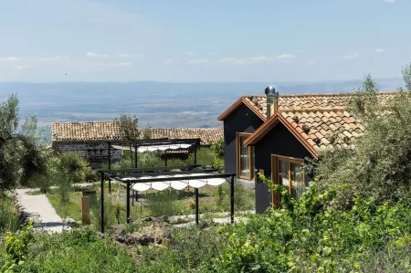 Podere Dell'Etna Segreta - Essential Nature Hotel & Glamping Отели в г. Vitelleria