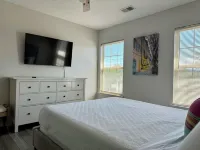 Spacious 4-bedroom house in welcoming North Charleston with WiFi, AC