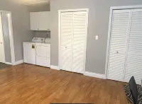 Cozy House on Collage Street