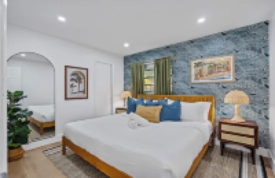 PBG Retreat w/ Pool, Mini Golf, Fire Pit, Game Room!