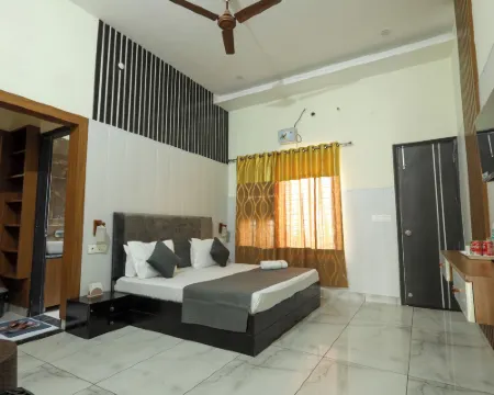 Sapphire Hotel & Banquet Hotels in Jind