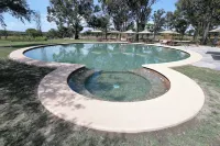 Mumba Lodge by Flow - Pool
