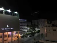 Luxurious studio 13 mins to downtown - few steps to great foods, cafes, shops