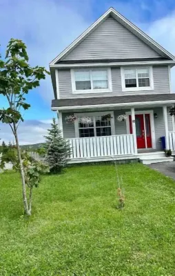 Cozy basement apartment suite, beautiful Paradise! Hotels in Paradise