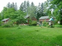 Charming Woodstock Teahouse Cottage by the Sawkill Creek trout stream