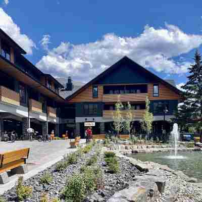 New building of 4 bedroom  in the Spring Creek Canmore near Banff Hotel Exterior