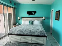 Spectacular Oceanview 2 Bedroom Coakley Bay Condo with AC & Wifi. Các khách sạn ở 