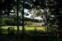 UNIQUE/HISTORIC STAY IN AN 1874 ERA SCHOOLHOUSE!! Hotels in Chester