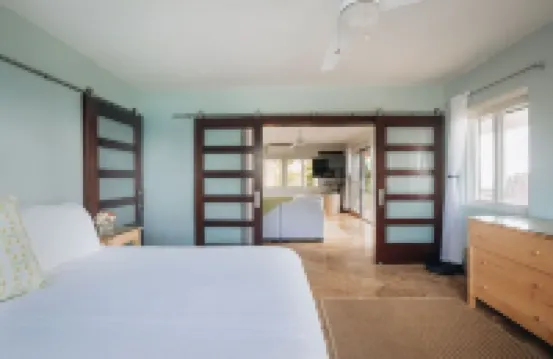 Charming East Guesthouse - Panoramic Sea Views