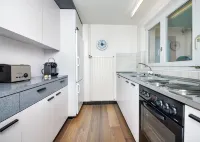 "little lizard" An apartment for two