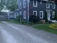 Experience Tecumseh charm, just a quick 27-min drive to speedway fun Hotels in Lenawee County