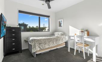 Large Waterfront Mangawhai Holiday Home Enjoy the Beaches