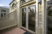 Suite 8C - Gallows Point Resort Oceanfront Upper 1BR, Suite St. John Villas