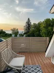 Zenora condo near the sea