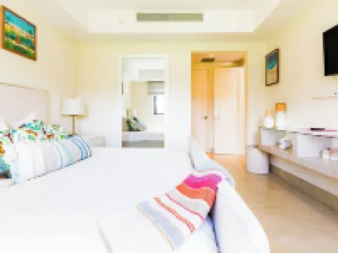 Luxurious Four Seasons PR Bahia Beach Villa; Golf, Pool, Tennis & Golf Cart Hotels in Zarzal