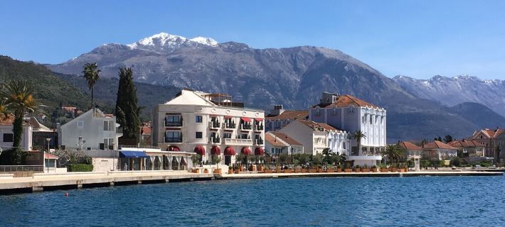LUXURY STONE VILLA, INFINITY POOL, STUNNING SEA & MOUNTAIN VIEWS OVER BOKA BAY Hotels in Tivat