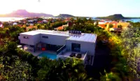J E T S E T giant stylish Villa at Spanish Water Bay 11 BDR, 24/7 security, gym