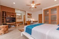 Exclusive Modern and private retreat overlooking the sea and next to Mayan Ruins