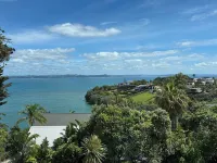 Luxury clifftop retreat in Tindalls Bay, Whangaparaoa Peninsular, Auckland