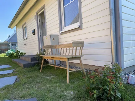 ALL INCL vacation home with harbor view & beach Отели в г. Барним