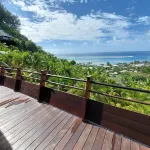 Stunning ocean views in completely renovated villa just 5 minutes from the beach - 4 ดาว