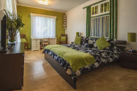 Sunset Residence Eagle Beach w/ King Bed