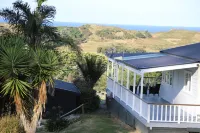 Coastal Farmhouse- Stars, Spa and Birdsong Hotel in zona Ti Point Walkway