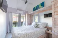 Small romantic getaway to remind people why they fell in love