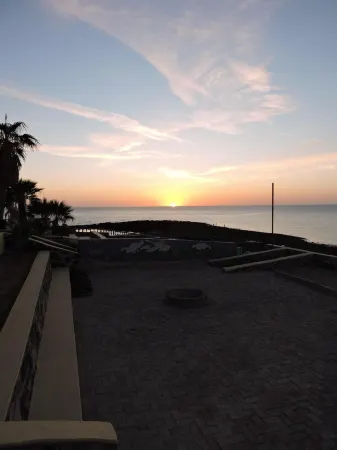 2 bed,2 bath upper condo only steps from the beach. 360 degree views.of ocean! Отели в г. Rocky Point