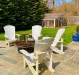 Heart of East Hampton Village with Outdoor Kitchen Các khách sạn gần Drawing Room