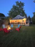 Beautiful beachfront cottage with hot tub, Bayfield ON Hotels in Huron County