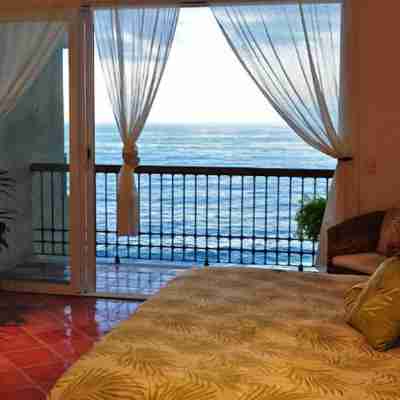 Oceanfront Condo On The Beach With Panoramic Views Rooms