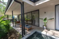 Villa Arlen - Brand new - Pool - Spacious Santa Teresa beach 주변 호텔