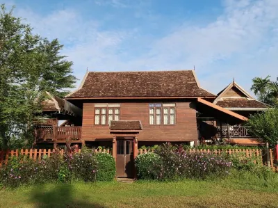 Charming Thai Lanna style house in the country side of Chiangmai.Relaxing garden Hotels near Dutch Farm