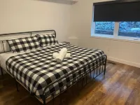 Luxury Cabin with best games room in Hemlock, hot tub, sleeps 10 Hotels near Harrison Visitor Centre and Sasquatch Museum