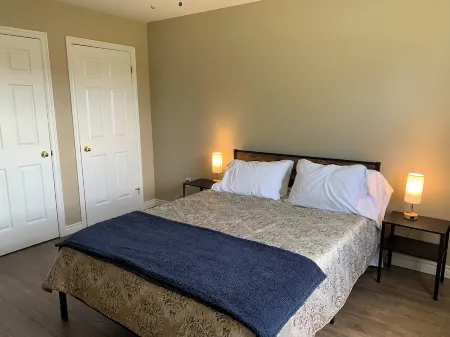 Central PEI location minutes to golf and beaches. Отели в г. Корнуолл