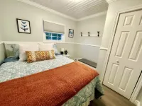 Private 2 Bedroom Apartment with Ocean View at Cape View Escape Hotel a 