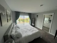 Stunning Ocean Views and a Short Stroll to Downtown