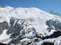 Beautiful duplex for 6 people in the Hameau du Mottaret (1800m) Hotels in Les Allues