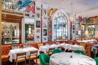 Brighton Beach Apartment  Parking Free on-Site & EV Charger