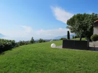 Sunset House with gorgeous view of the lake 몽트뢰 호텔