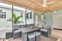 Pinellas Park Home: Swim, Golf, Grill & More! - Kitchen