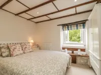 Apple Tree Cottage Hotels in Okeford Fitzpaine