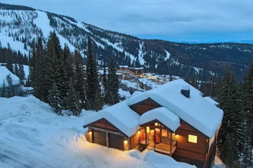 Stunning View! Peaceful & Modern Schweitzer Chalet - con encanto