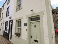 Millgate Cottage Hotels in Conwy