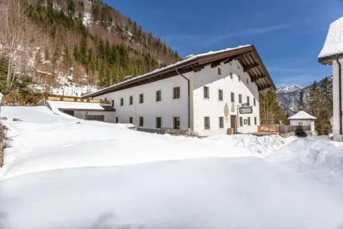 Gasthof Maria Kirchental Các khách sạn ở Lofer
