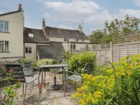 Lavender Cottage - parking